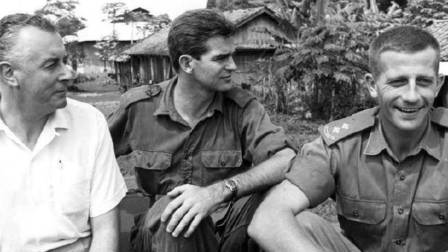 Gough Whitlam [left] with Lieutenant White [middle] and Major Rowe [right]